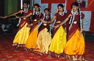 Dansen op een schoolfeest in 2011